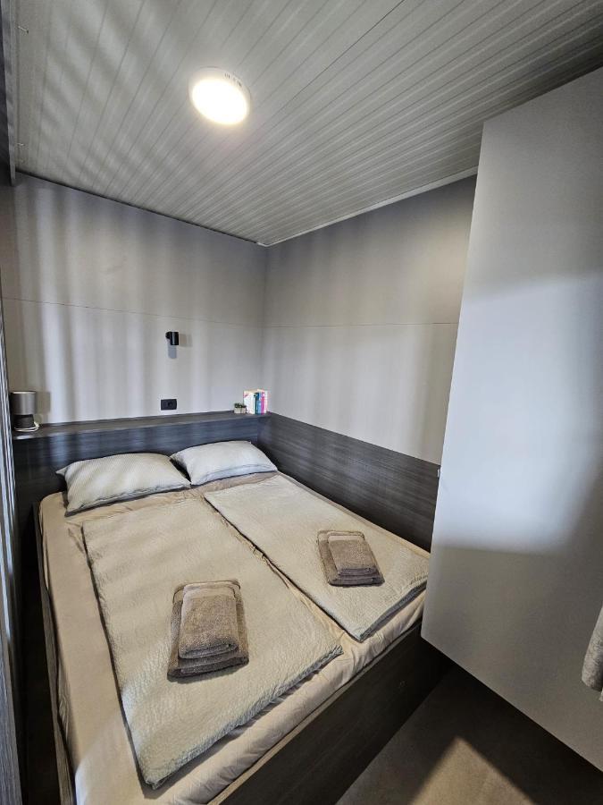 Big Berry Kolpa - Merryberry Mobile House Metlika Exterior foto